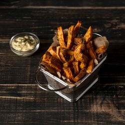high-angle-sweet-potato-fries-and-sauce